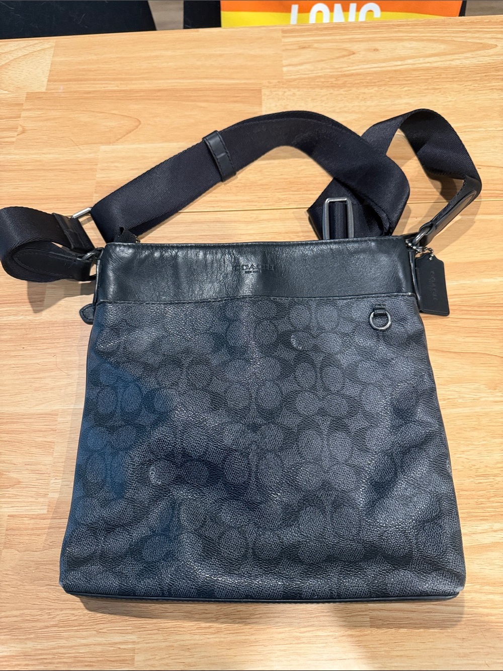 Coach Men's Black Signature Messenger Crossbody Bag